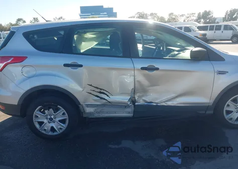 2016 Ford Escape S z USA, uszkodzony, nr VIN 1FMCU0F73GUB99436